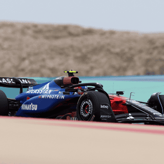 Sainz y Hamilton destacan en segundo día de pretemporada de F1