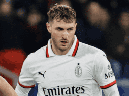 Santiago Giménez durante el partido de la Coppa Italia entre Milan y Bolonia. EFE / EPA / E. Baracchi