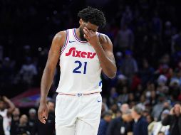 Joel Embiid, de los 76ers de Filadelfia, se perderá el resto de la temporada de la NBA. AP Foto / ARCHIVO