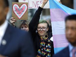 Varios hospitales en todo el país dejaron de proporcionar atención a jóvenes transgénero tras la orden. AP / Manuel Valdes