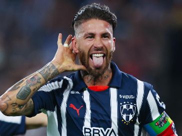 Sergio Ramos terminó en 2025 su etapa como jugador de Rayados de Monterrey, equipo en el que se convirtió en líder, y recibió las muestras de cariño de los aficionados. IMAGO7