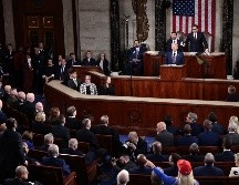 El presidente de la Cámara de Representantes llamó al orden también al diputado demócrata Al Green, de 78 años, que se levantó y movió su bastón para replicar a Trump. EFE / S. Thew