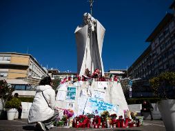 La hospitalización de Francisco comenzó el 14 de febrero y es la más prolongada en sus 12 años de papado. EFE/A. CARCON