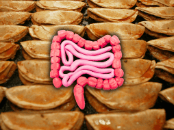 Un grupo de alimentos que se deben evitar para no favorecer al estreñimiento son todos aquellos que contengan mucha grasa. EL INFORMADOR / ARCHIVO