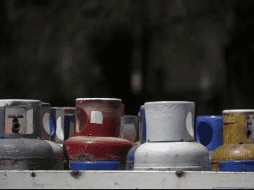 Es importante que los consumidores verifiquen que los precios aplicados por los distribuidores no excedan los límites establecidos por la CRE. EL INFORMADOR/ARCHIVO