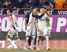 Con sus tres goles, Uros Durdevic (centro) llega a ocho en lo que va del torneo. IMAGO7