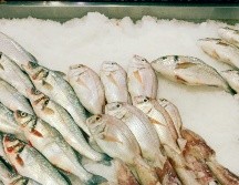 Pescados, frescos o congelados, son parte de las ofertas. UNSPLASH/Deeja Shots