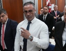 El neurocirujano Leopoldo Luque comparece ante el tribunal de San Isidro en las afueras de Buenos Aires. AP / N. PISARENKO