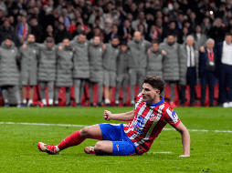 JULIÁN ÁLVAREZ. El Atlético de Madrid tampoco entiende cómo se puede resolver una jugada tan decisiva en tan solo un minuto. AP / M. Fernández