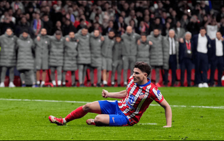 JULIÁN ÁLVAREZ. El Atlético de Madrid tampoco entiende cómo se puede resolver una jugada tan decisiva en tan solo un minuto. AP / M. Fernández