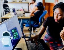 Inteligencia artificial: Una manera de facilitar el trabajo empresarial. UNSPLASH / D. LANRE-OLOGUN