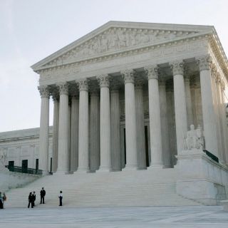 Trump pide al Supremo que aborde la solicitud de eliminar la ciudadanía por nacimiento