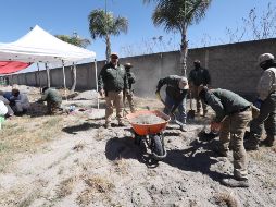 Entre los trabajos emprendidos este día se incluyeron labores de excavación y el registro de indicios, como fragmentos óseos, prendas e indumentaria. CORTESÍA