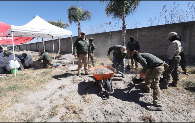 Entre los trabajos emprendidos este día se incluyeron labores de excavación y el registro de indicios, como fragmentos óseos, prendas e indumentaria. CORTESÍA