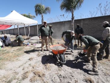 Entre los trabajos emprendidos este día se incluyeron labores de excavación y el registro de indicios, como fragmentos óseos, prendas e indumentaria. CORTESÍA