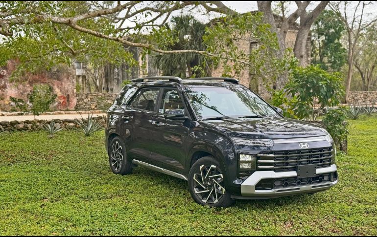 Hyundai Creta Grand 2026. El modelo cuenta con defensas y rines de 18 pulgadas con terminados metalizados. CORTESÍA