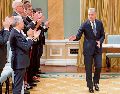 Su regreso a la política canadiense fue promovido por Justin Trudeau, quien inicialmente buscaba sumarlo como titular de Finanzas. Hoy es el primer ministro. EFE