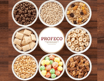 El cereal está elaborado a base de trigo inflado con un toque de endulzante, destacando por su uso de grano de trigo entero, lo que le confiere un alto contenido de fibra y proteínas. PROFECO