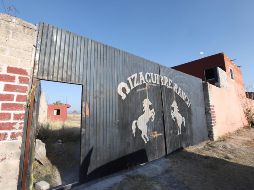 María Luisa, que ya ha recorrido en una pequeña moto más de 30 kilómetros desde San Juanito Escobedo, piensa que puede encontrar alguna respuesta en el Rancho Izaguirre. GOBIERNO DE JALISCO