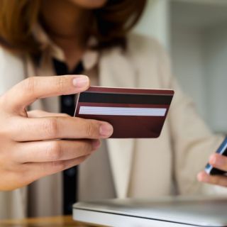 ¿Qué hacer si hice una transferencia bancaria por error?