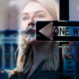 Casa Blanca defiende deportaciones y se lanza contra quien intente frenarlas