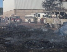 Alrededor de las 14:00 horas se reportó el siniestro, mismo que personal de Protección Civil y Bomberos de Zapopan controlaron cerca de una hora después. CORTESÍA / PC y Bomberos de Zapopan