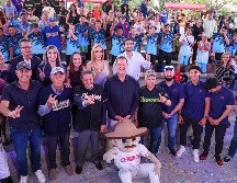 El equipo albiazul recibió un cálido reconocimiento por parte del presidente de Zapopan. EL INFORMADOR/ H. FIGUEROA.