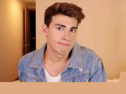 En su video, el influencer mostró su vulnerabilidad y, al mismo tiempo, su determinación de estar junto a su madre en este momento tan difícil. INSTAGRAM/ladivaza