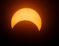 Este próximo 29 de marzo, el universo nos sorprenderá con un eclipse solar parcial. Pixabay
