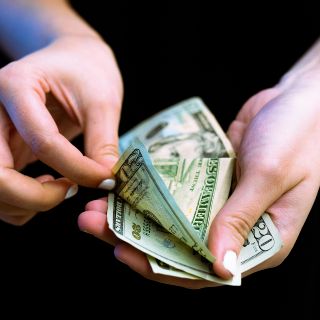 Peso mexicano RETROCEDE, cierra jornada con pérdidas