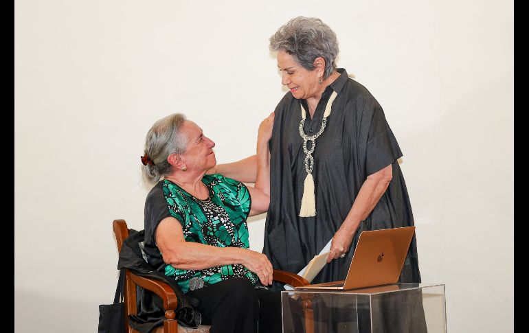 Cuarenta años de su vida ha dedicado Patricia Urzúa a darle vida, forma y promoción al ámbito cultural de Guadalajara, en una labor inmensa que fue reconocida por la comunidad artística la tarde de este viernes 21 de marzo en el Museo de la Ciudad. EL INFORMADOR / H. Figueroa