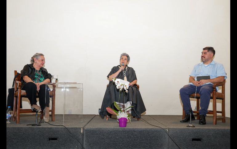 Cuarenta años de su vida ha dedicado Patricia Urzúa a darle vida, forma y promoción al ámbito cultural de Guadalajara, en una labor inmensa que fue reconocida por la comunidad artística la tarde de este viernes 21 de marzo en el Museo de la Ciudad. EL INFORMADOR / H. Figueroa