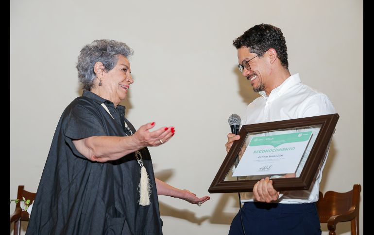 Cuarenta años de su vida ha dedicado Patricia Urzúa a darle vida, forma y promoción al ámbito cultural de Guadalajara, en una labor inmensa que fue reconocida por la comunidad artística la tarde de este viernes 21 de marzo en el Museo de la Ciudad. EL INFORMADOR / H. Figueroa
