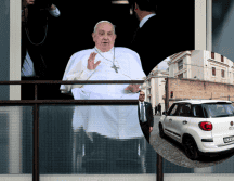 Antes de ser dado de alta, desde una ventana del hospital, Francisco agradeció a la multitud que lo esperaba. EFE/E. FERRARI EFE/EPA/A. CARCONI