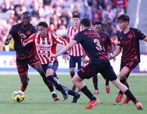 El equipo dirigido por Gerardo Espinoza con muy poco consiguió la igualada con un gol en la parte final del partido de Teun Wilke. X/ @Chivas