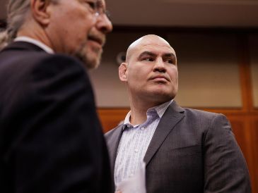 Velásquez aceptó que cometió un error al intentar balear a un hombre al que acusa de abuso sexual. AP/D. Sugano