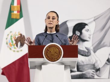 La Presidenta de México, Claudia Sheinbaum Pardo, habla en conferencia de prensa este martes. EFE/J. MENDÉZ