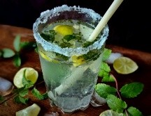 El ron se obtiene a partir de la fermentación y destilación del jugo de caña de azúcar. UNSPLASH / S. RANJAN