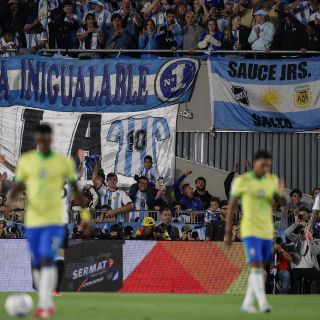 Dorival Junior se disculpa por la derrota ante Argentina