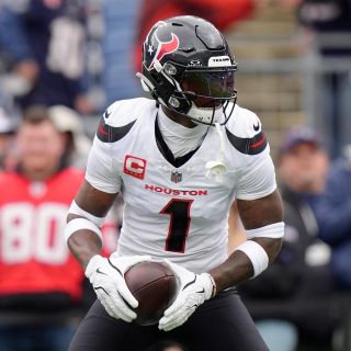 Los Patriots incorporan a un receptor