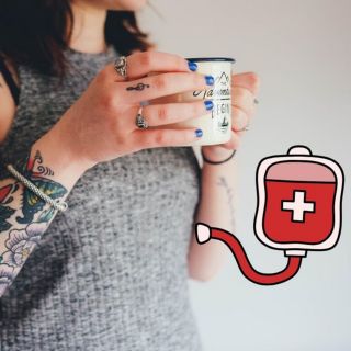 ¿Puedo donar sangre si me acabo de tatuar?