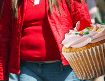 Estudios revelan que las personas obesas muestran una menor actividad en las regiones del cerebro relacionadas con el placer cuando veían comida. EL INFORMADOR / ARCHIVO