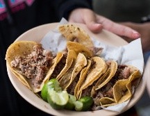 Entre las preferencias, los tacos más solicitados fueron los clásicos: pastor, bistec, asada y dorado, aunque los tacos de suadero destacaron como la gran revelación del año, al incrementar notablemente su presencia en las órdenes. EFE/ ARCHIVO.