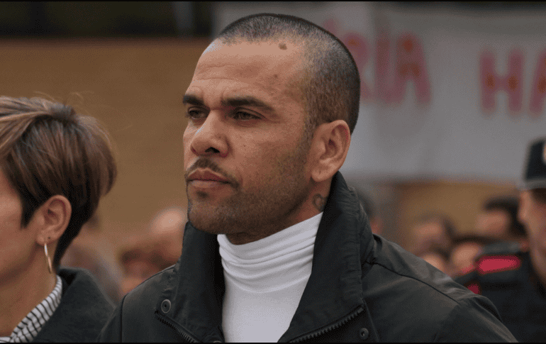 Dani Alves había sido denunciado por Pumas por cinco millones de dólares por incumplimiento de contrato y abandono de trabajo. AP/ ARCHIVO.