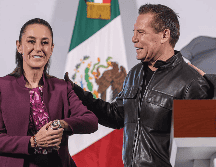 Julio César Chávez, leyenda del boxeo mexicano, junto a la Presidenta Claudia Sheinbaum, en 