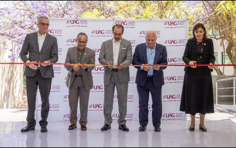 La inauguración estuvo encabezada por el Rector de la UAG, Lic. Antonio Leaño Reyes, quien estuvo acompañado por funcionarios de esta Casa de Estudios, académicos, alumnos y personalidades de los sectores público y privado. CORTESÍA.