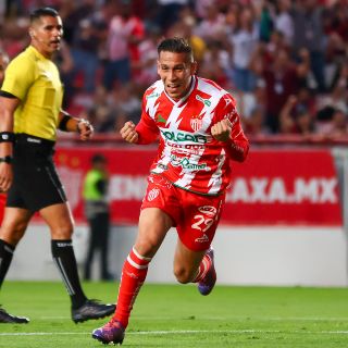 Necaxa derrota al Querétaro y se acerca a los primeros puestos