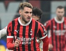 Giménez falló su primer penal en el duelo entre Milán y Napoli. EFE / ARCHIVO