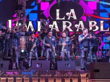 Elementos de la Guardia Nacional y ambulancia de puentes y caminos, llegaron al lugar para brindar los primeros auxilios, pero no fue necesario trasladar a ninguna persona al hospital. INSTAGRAM