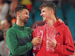 Novak Djokovic reconoció que Jakub Mensik fue mejor en la Final del Miami Open, la cual se retrasó por casi seis horas debido a la lluvia. AFP